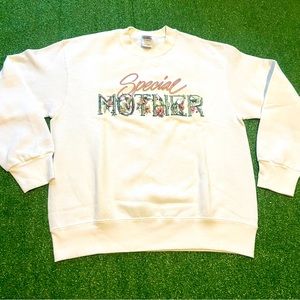 Vintage 90's women's White Medium Special Mother Crewneck Sweatshirt